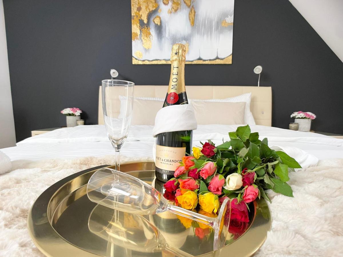 M-Style 04 Apartment Mit Balkon Und Gasgrill, 24H Self-Check-In, Free Parking, Netflix Нюрнберг Экстерьер фото