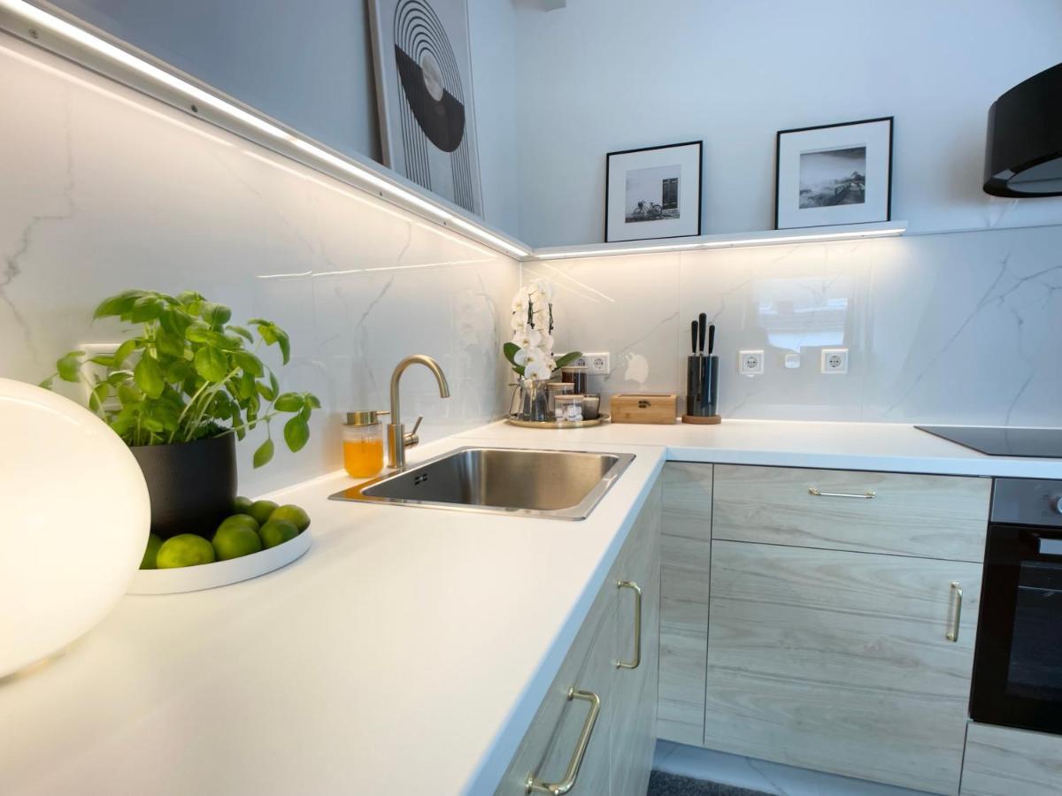 M-Style 04 Apartment Mit Balkon Und Gasgrill, 24H Self-Check-In, Free Parking, Netflix Нюрнберг Экстерьер фото